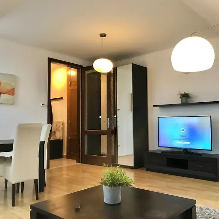 Party Zone Spacious Apt W Rooftop&geoterm A C 布达佩斯